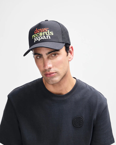 Strata Trucker Black